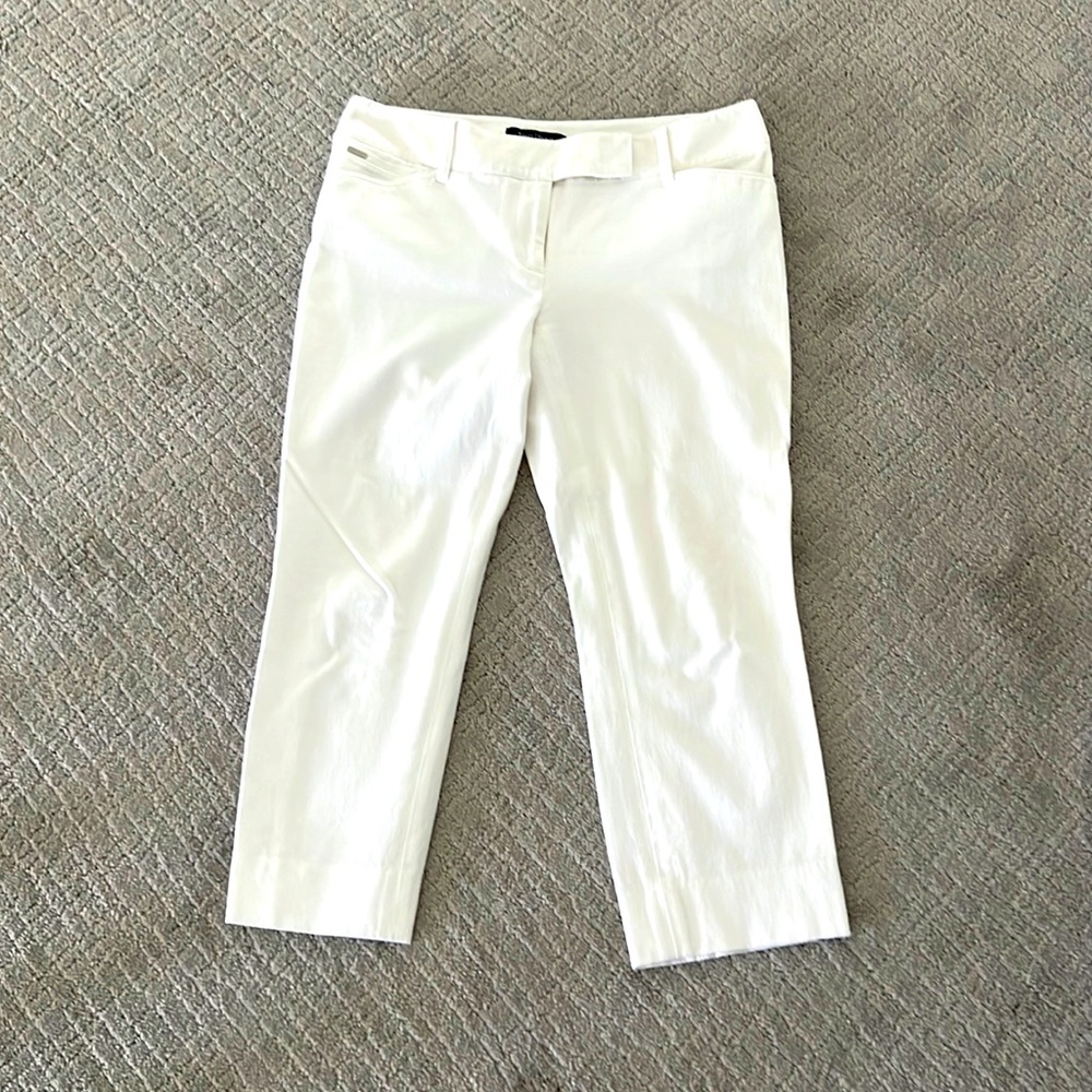 White House Black Market white crop legging